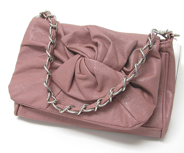 Twist ribbon center leatherette front flop bag - detachable chain strap