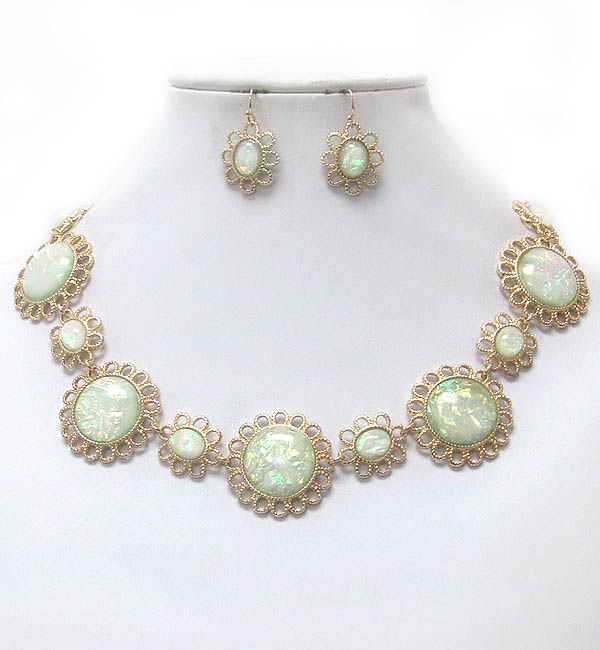 Abalone finish puffy stone flower link necklace earring set