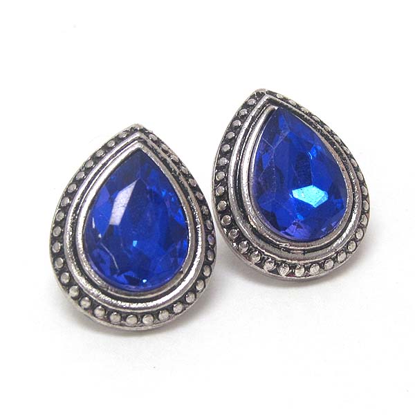 Teardrop stone earring