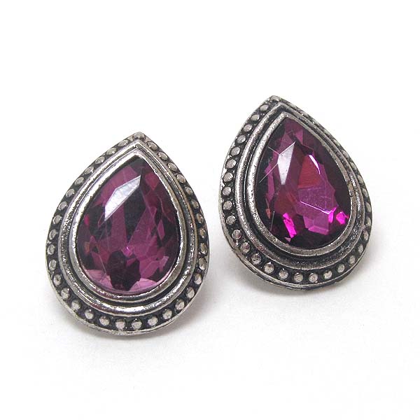 Teardrop stone earring