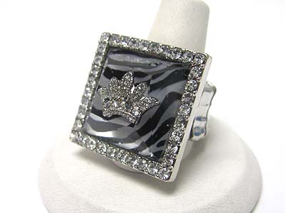 Crystal crown zebra pattern square stretch ring 