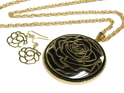 Large rose epoxy pendant necklace and earring set