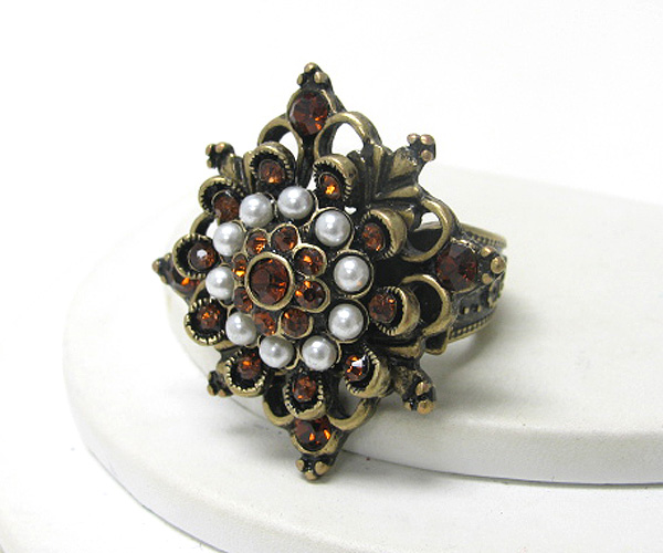 Pearl and crystal deco flower stretch ring