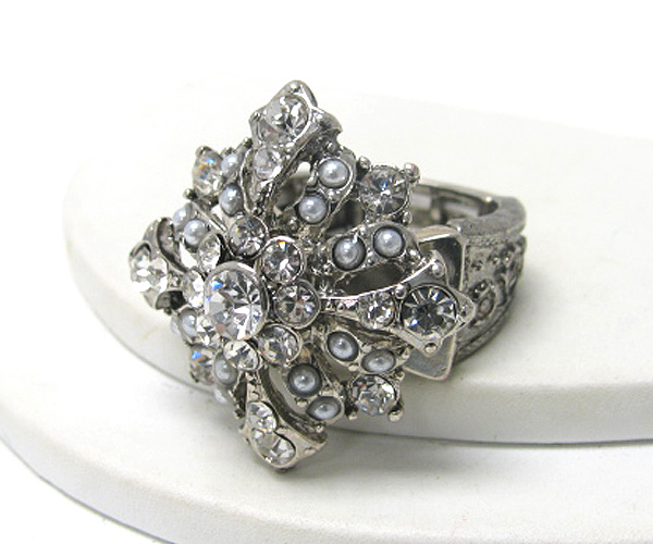 Pearl and crystal deco flower stretch ring