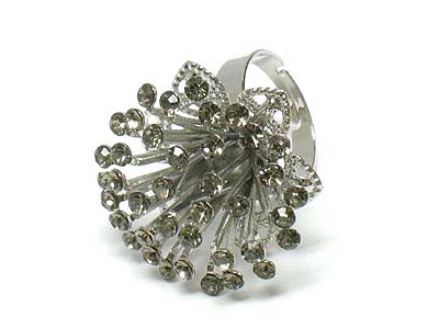 Crystal point metal flower fashin ring - adjustable