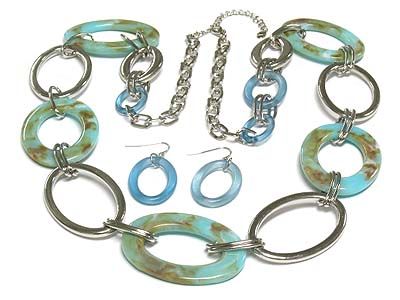 Acrylic marble and metal loop link long necklace and earring set 