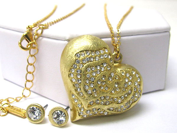 CRYSTAL STUD FLOWER ENGRAVED METAL PUFFY HEART PENDANT NECKLACE SET
