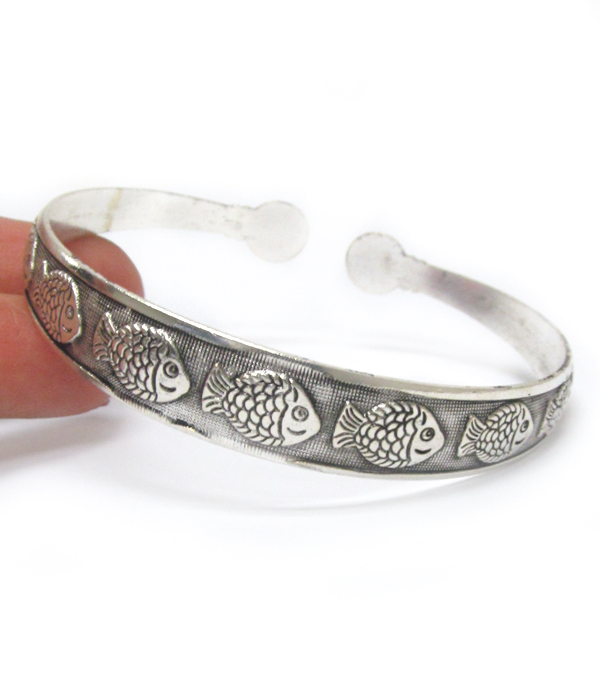 Vintage tibetan silver fish metal cuff bracelet 