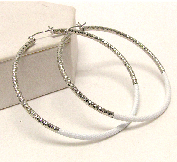 Tri metal hoop earring - hoops