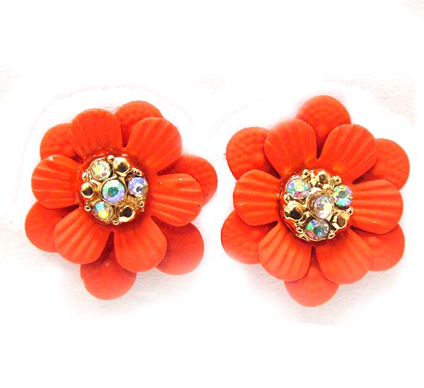 Crystal metal flower stud earring