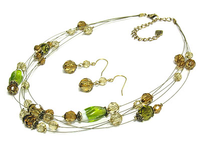 Multi strand bead and fine thread chain necklace set