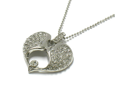 Crystal heart dresign necklace