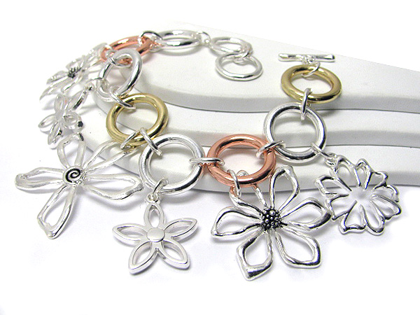 Multi metal flower dangle chain bracelet