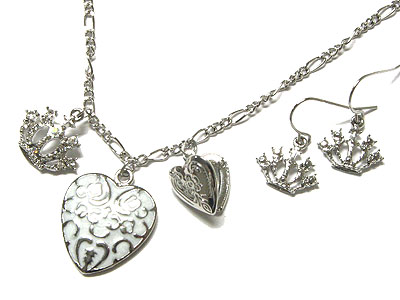 Heart locket and crown necklace set