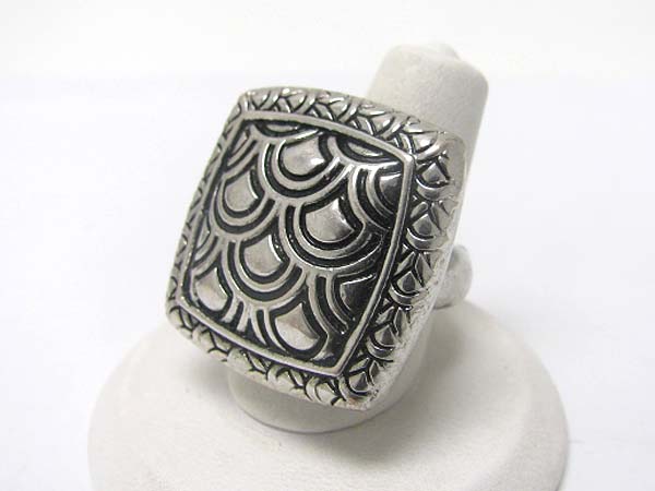 Textured metal square stretch band ring