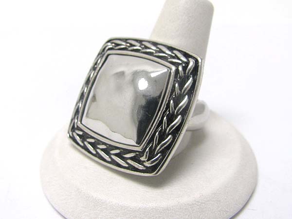 Textured metal square stretch band ring