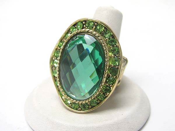 Facet oval glass stone and crystal stretch band ring