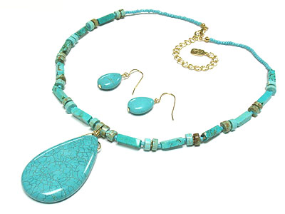 Turquoise tear drop and beads necklace and earring set