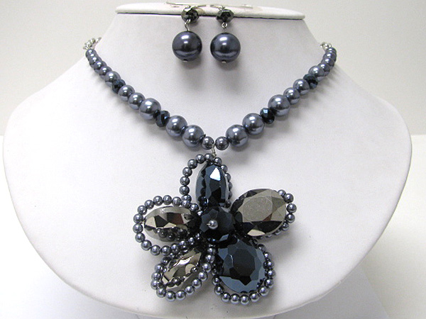 Facet metallic and pearl beads deco chunky flower medallion necklace earring set