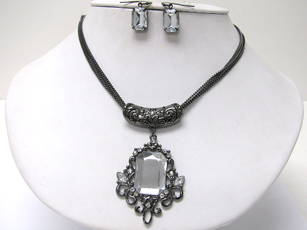 Metal filigree pendant necklace earring set