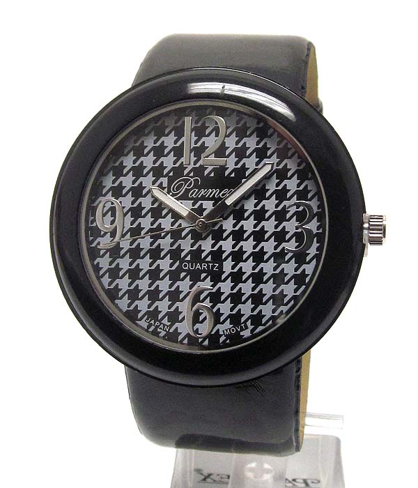 Designer pattern face and leather band watch