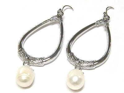 Fresh water pearl drop oval drop earring