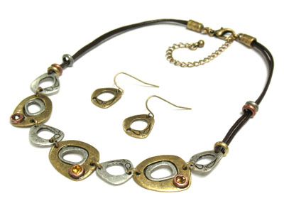 Antique style tri tone metal cord necklace and earring set