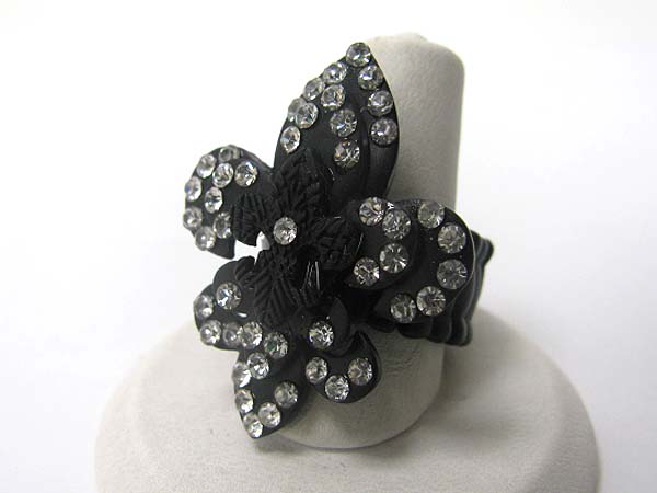 Crystal sud triple layer fleur de lis top stretch bnd ring