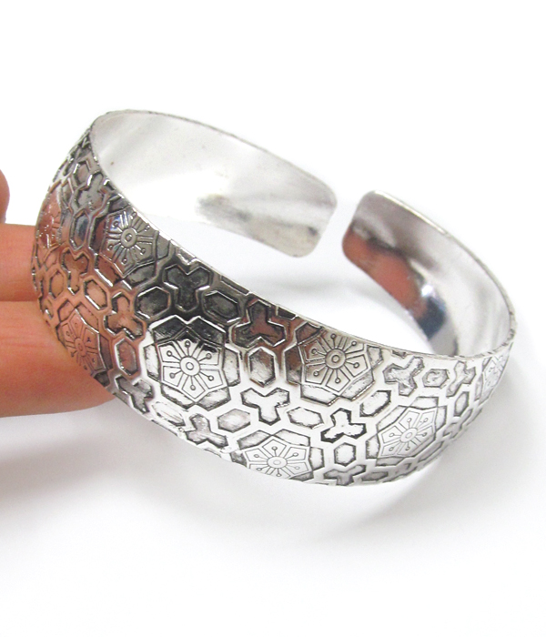 Vintage tibetan silver metal cuff bracelet