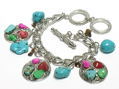 Turquoise deco round charm toggle bracelet