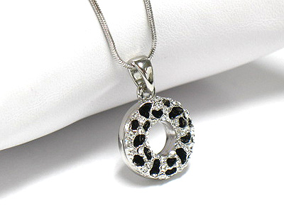 Made in korea whitegold plating triple crystal and onyx donut necklace