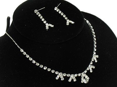 Rhinestone deco necklace and earring set