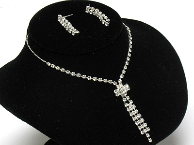 Rhinestone deco y drop necklace and earring set