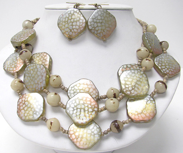 Snake skin pattern acryl disk and glass ball necklace set