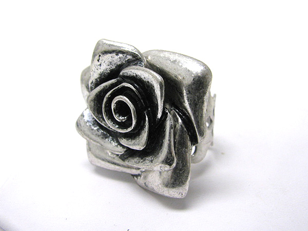 Metal sculpure flower adjustable ring