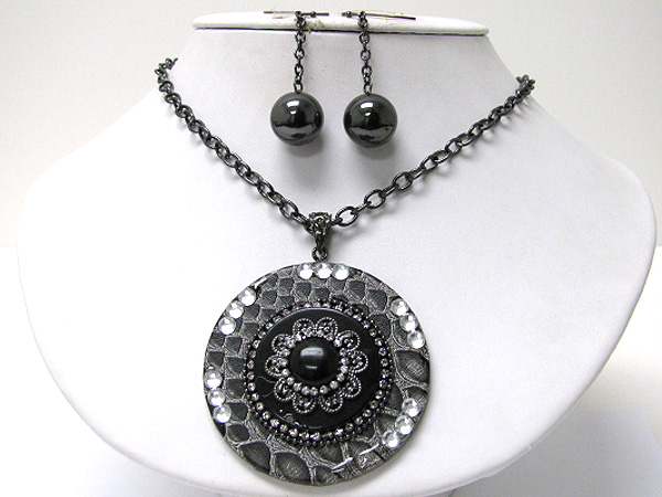 Natural stone and crystal deco snake skin round medallion necklace earring set