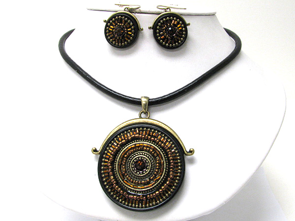 Crystal and seed bead deco formica pendant necklace earring set