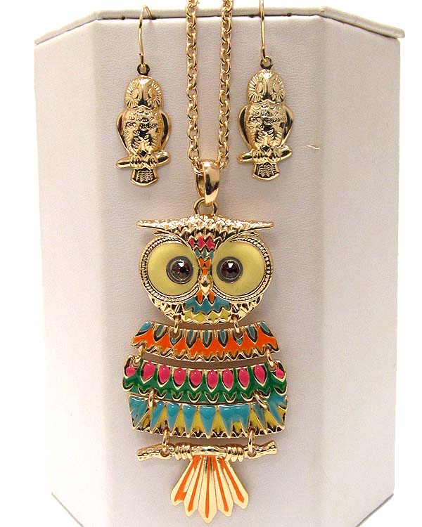 Crystal eyed large epoxy owl and long chain necklace earring set