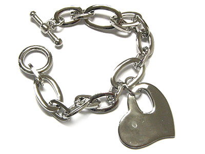 Meatal heart charm thick chain toggle bracelet