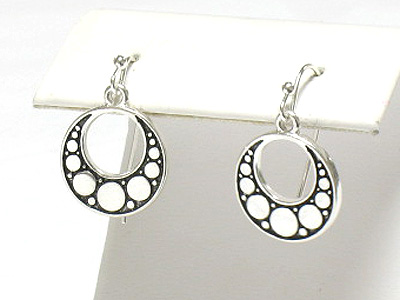 Metal casting round disk earring 