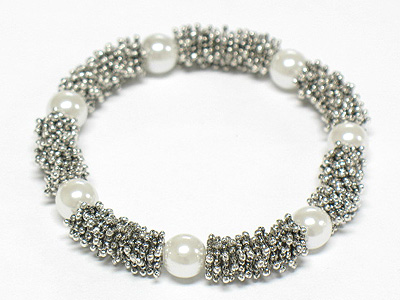 Pearl beads ball and metal cluster stretch bracelet