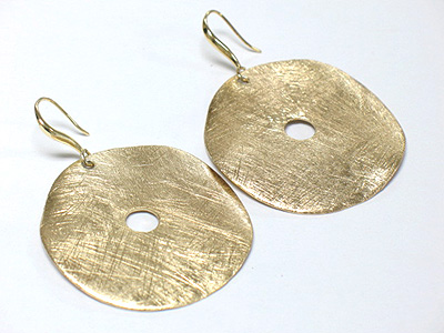 Forged scratch metal round disk earring - brass metal