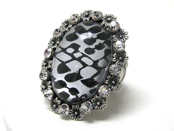 Anmal print oval stone and crystal deco stretch ring