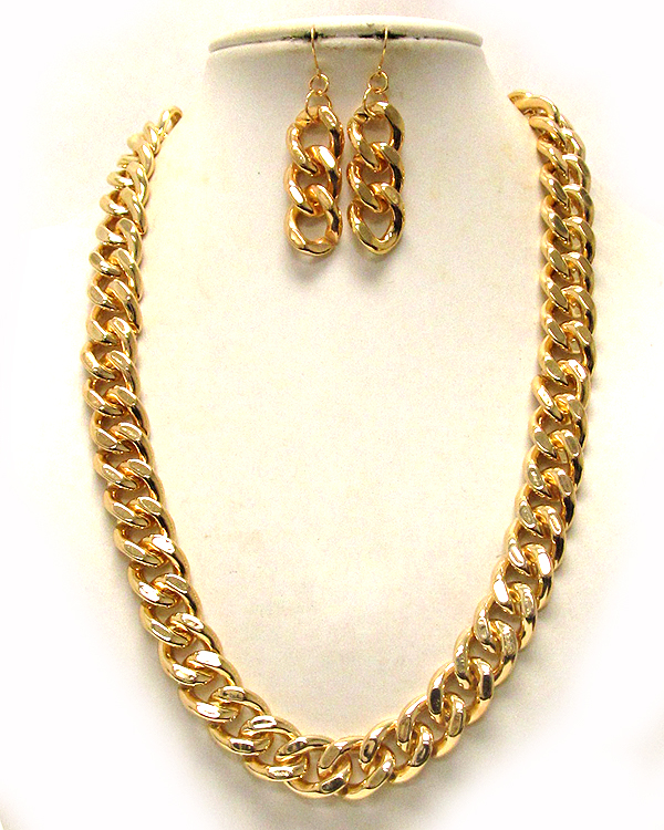 Metal chain necklace earring set