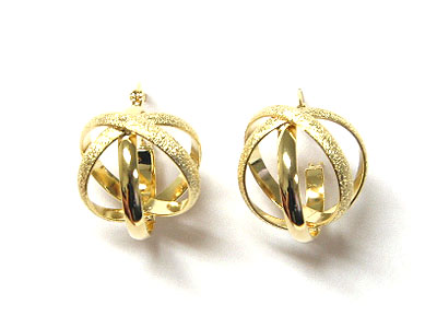 Triple hoop stud earring - hoops