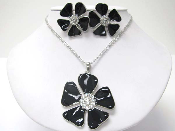 Crystal and metal expoxy flower necklace earring set