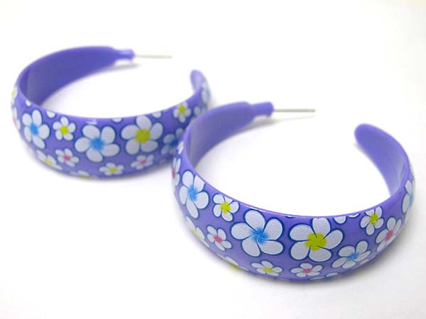 Flower print acryl arc earring