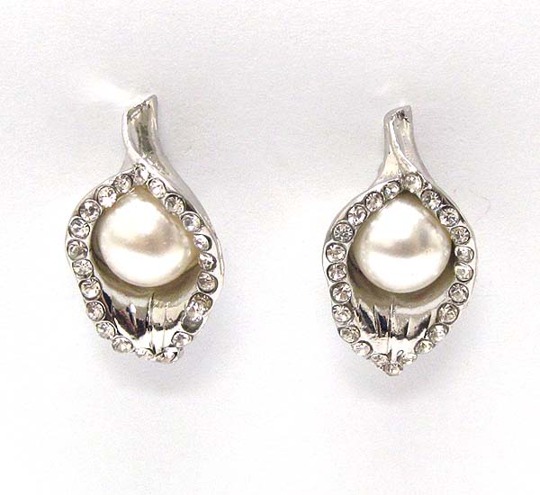 Crystal metal leaf with pearl stud earring