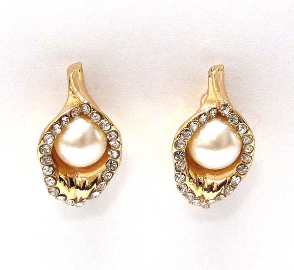 Crystal metal leaf with pearl stud earring