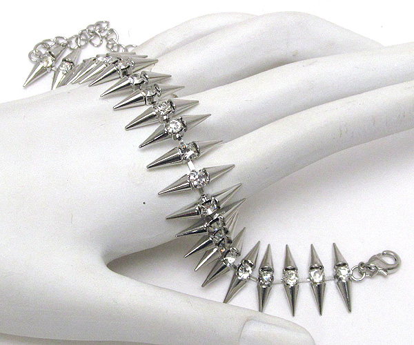 Multi crystal on multi metal spike chain bracelet